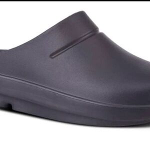 OOFOS Women's Black Mules